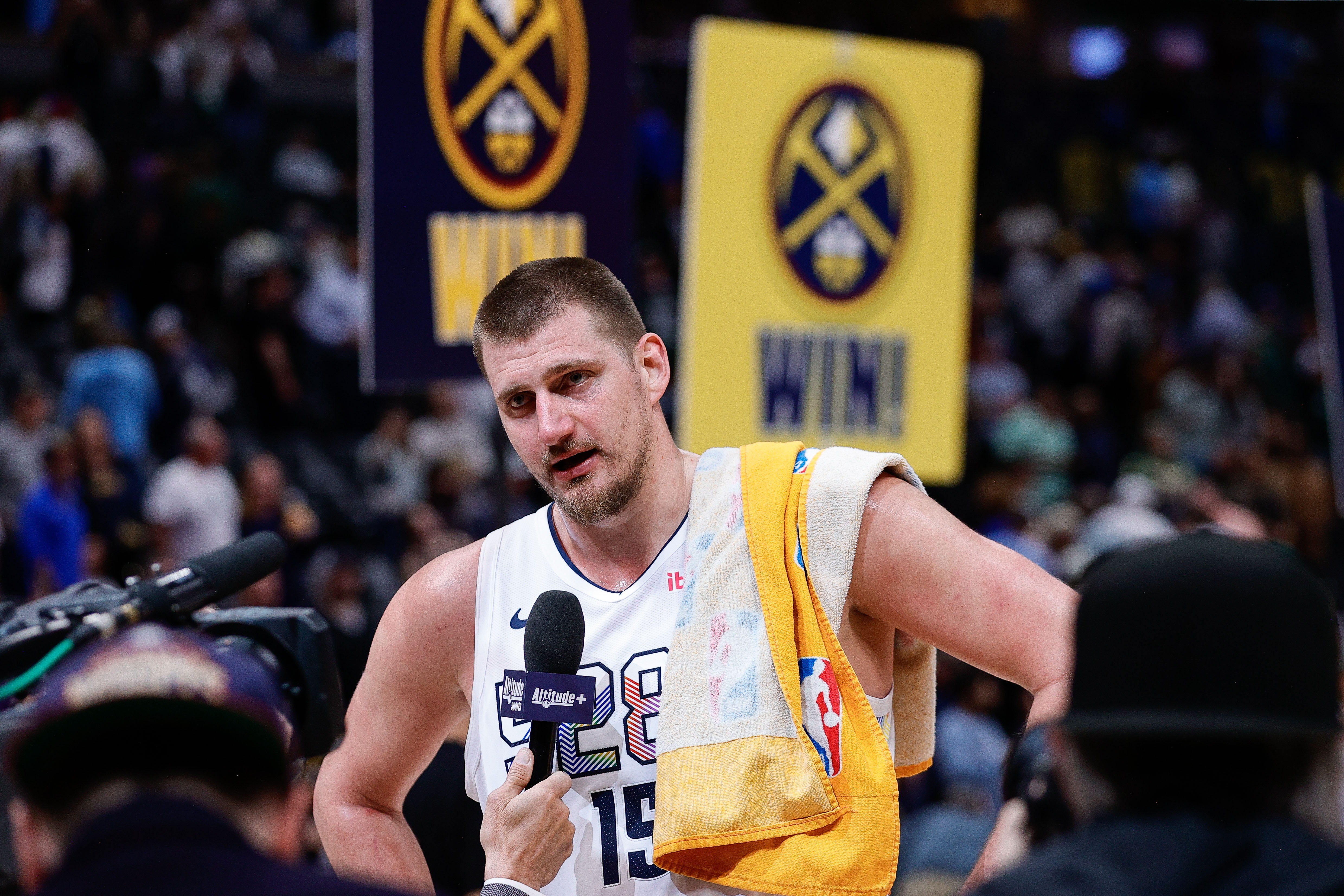 魔术师:约基奇绝妙传球让我想当年 他和字母哥是NBA现役最强